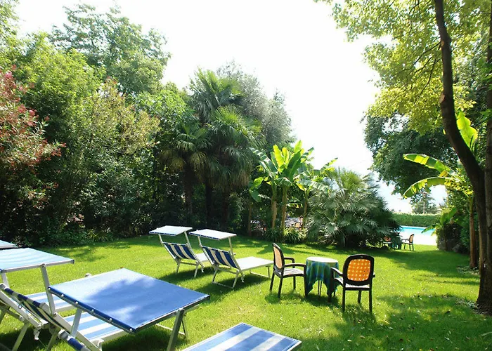 Hotel Limone 3*