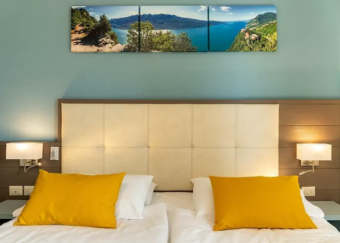 Limone Hotel