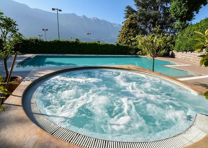 Limone Hotel