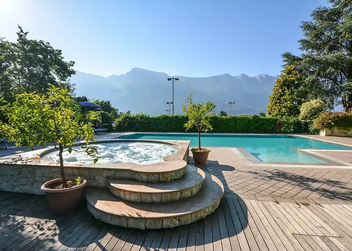 Limone 3* Limone sul Garda