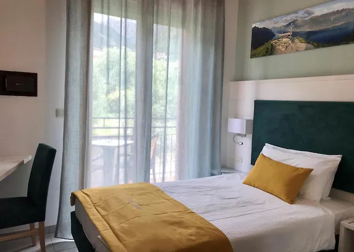 Limone 3* Limone sul Garda