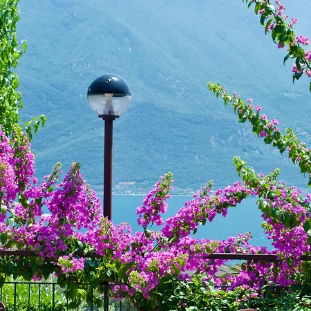 Limone 3* Limone sul Garda