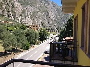 Limone فندق ليمونِ سول غاردا