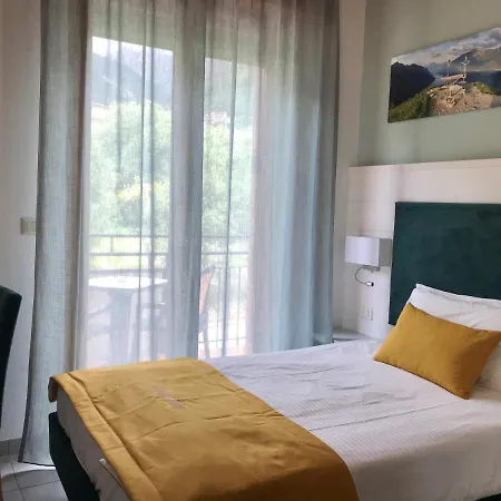 Limone 3* Limone sul Garda