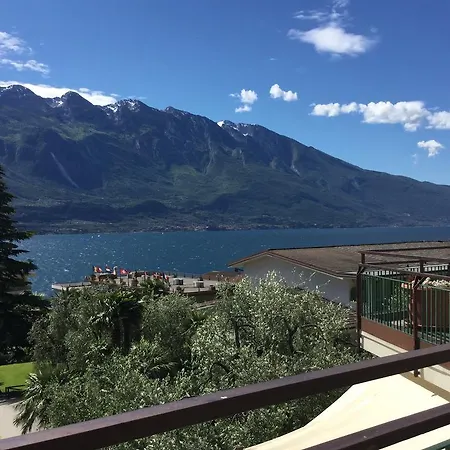 Limone Hotell 3*