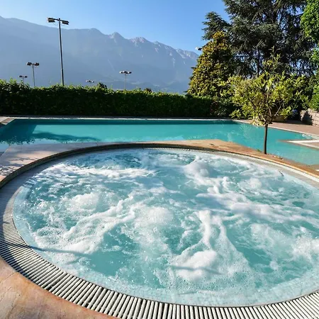 Limone Hotell