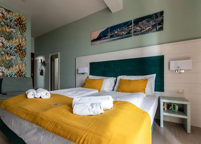 Limone 3* Limone sul Garda
